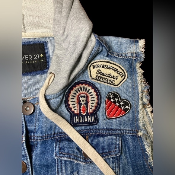‼️ SOLD OUT‼️ Forever 21 Size XL Denim Hoodie Vest Jacket - Picture 6 of 7